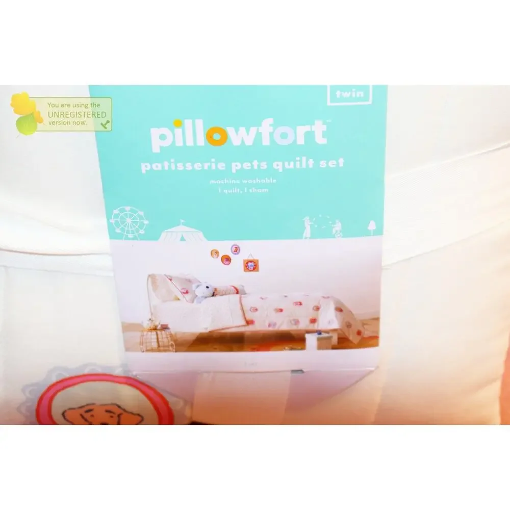 Pillowfort Twin Patisserie Pet Shoppe Kids' Quilt Set (Marks)